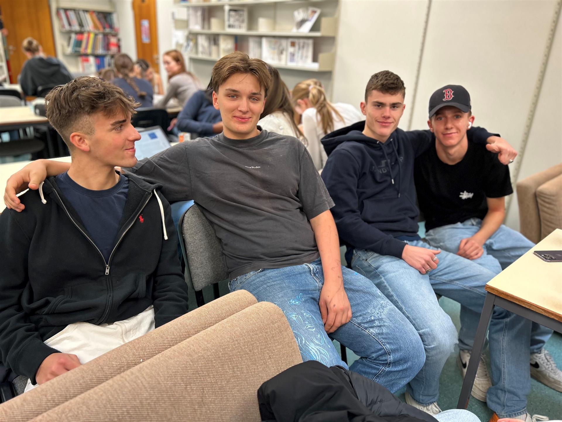 Elevar i biblioteket